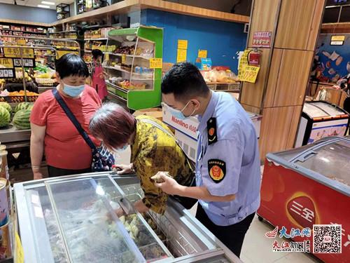 東臨新區市場監管局開展端午節食品安全檢查 圖