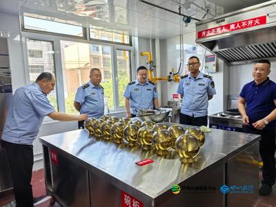 甘州區東街市場監管所:開展餐飲具洗消保潔專項檢查 守護群眾“舌尖上的安全”